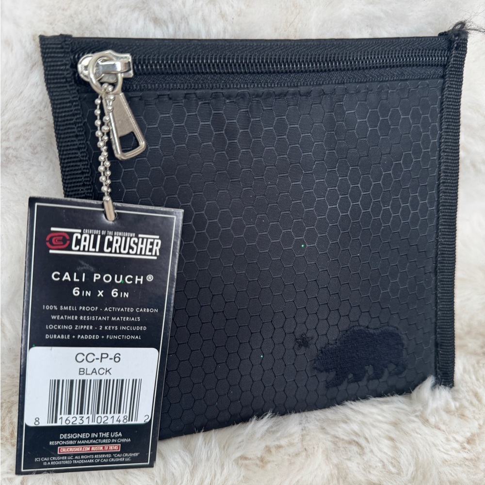 Cali Crusher lockable Black Pouch